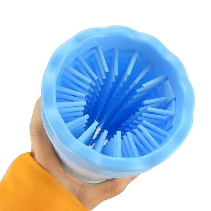 Dog paw cleaner